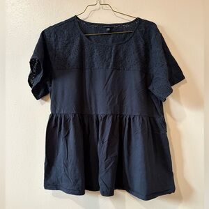 Torrid Vintage Cotton Jersey Crew Neck Eyelet Yoke Babydoll Top in Black size 0